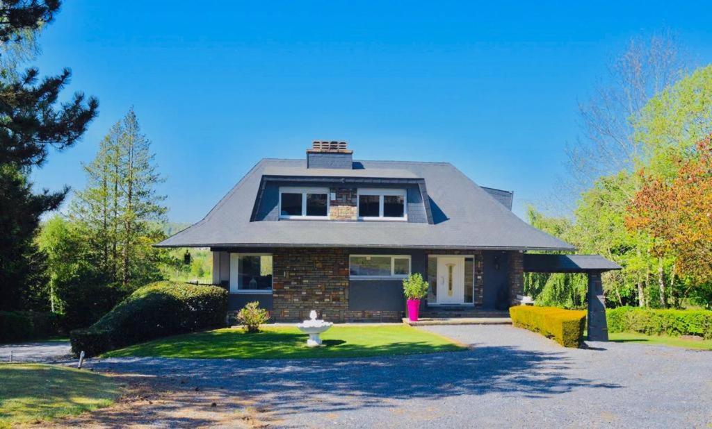 Hébergement de vacances Maison De Privative à Louer *